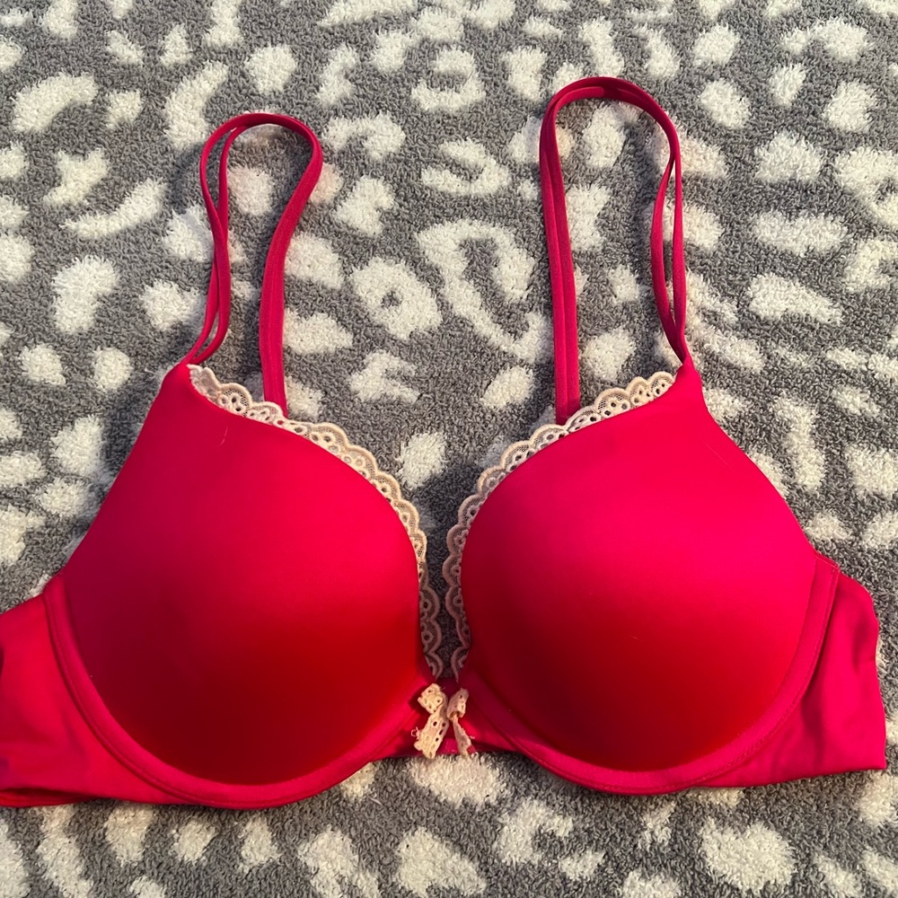 Vintage Victoria’s Secret Lace Very Sexy Push Up Bra